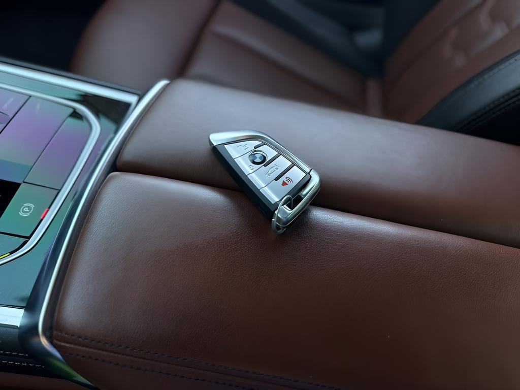 Used 2022 BMW 840i Coupe w/ Driving Assistance Package image 28