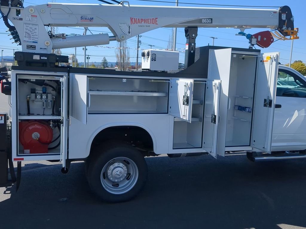 New 2024 RAM 5500 Tradesman AWD/4WD image 15