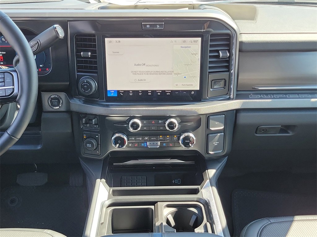 New 2026 Ford F350 4x4 Crew Cab DRW Super Duty image 17
