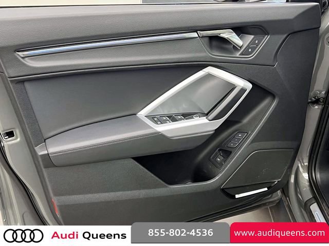Used 2023 Audi Q3 2.0T Premium Plus w/ Premium Plus Package AWD/4WD image 15