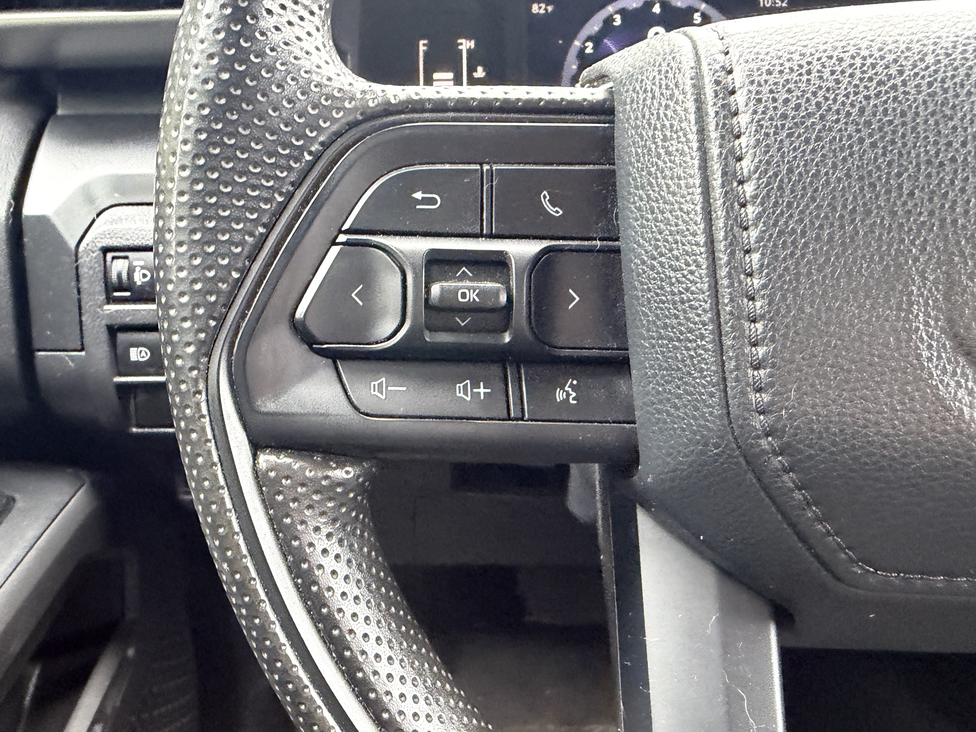 Used 2024 Toyota Tacoma SR RWD image 13