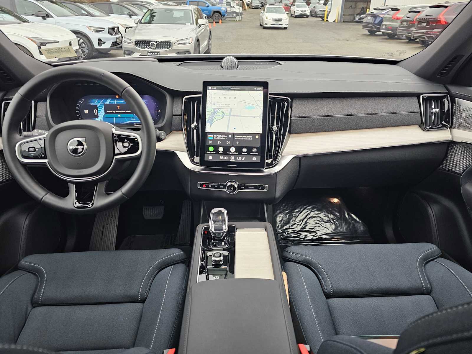 Certified 2025 Volvo XC90 T8 Ultra image 21