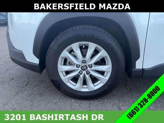 Used 2024 Toyota Corolla Cross LE image 18