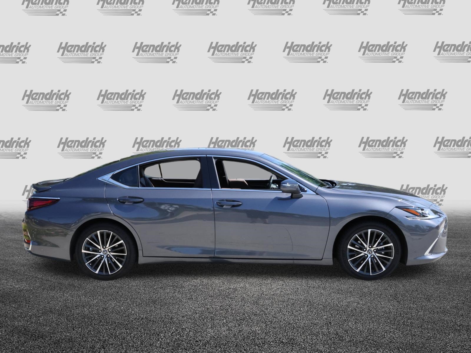 Used 2024 Lexus ES 300h w/ Premium Package FWD image 10