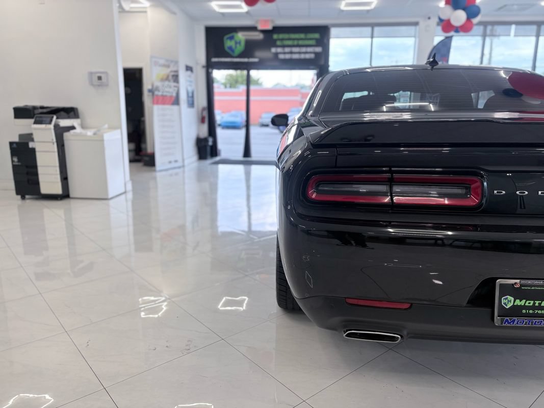 Used 2018 Dodge Challenger GT AWD/4WD image 13