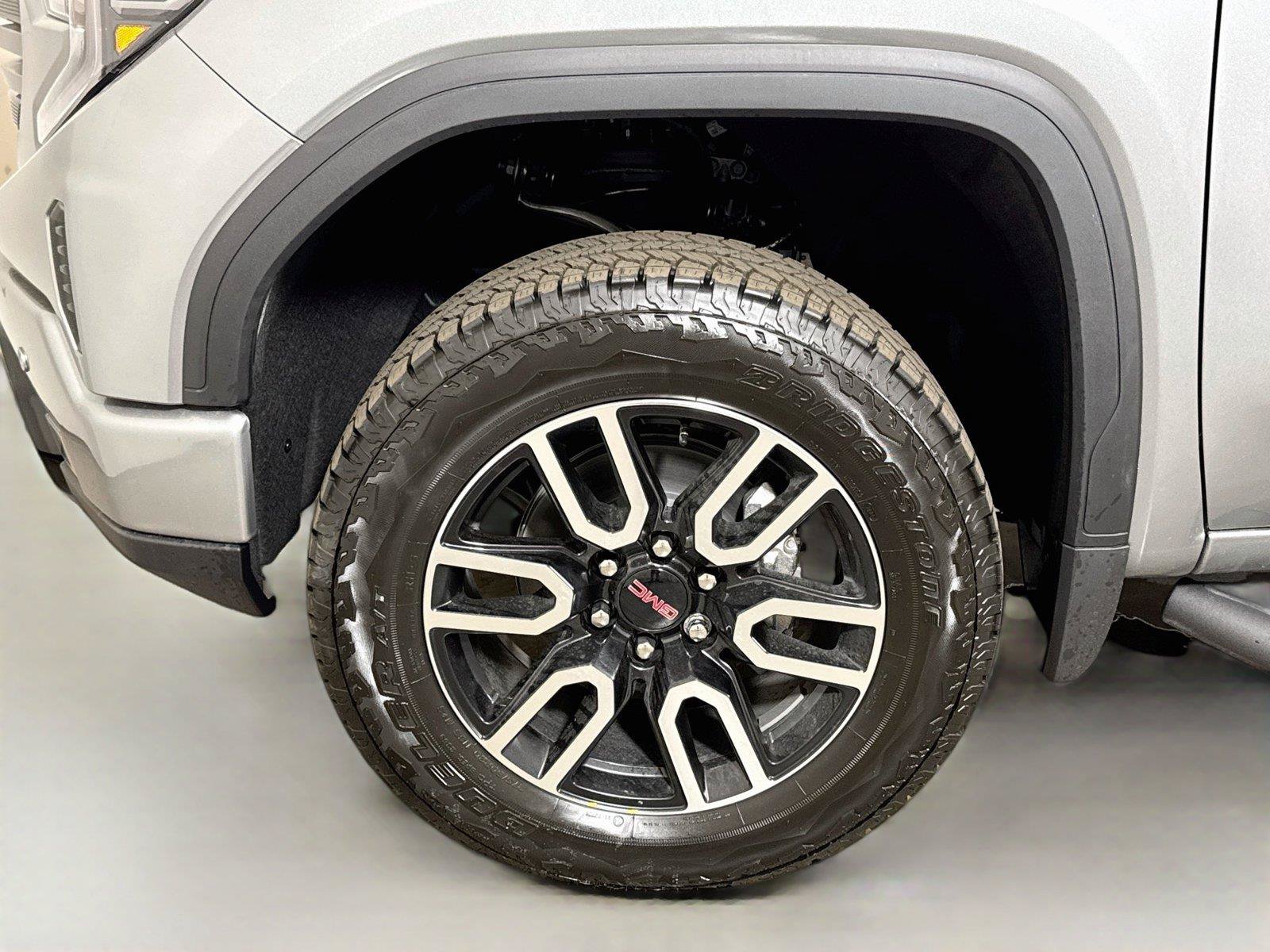 New 2026 GMC Sierra 1500 AT4 w/ AT4 Premium Package AWD/4WD image 19
