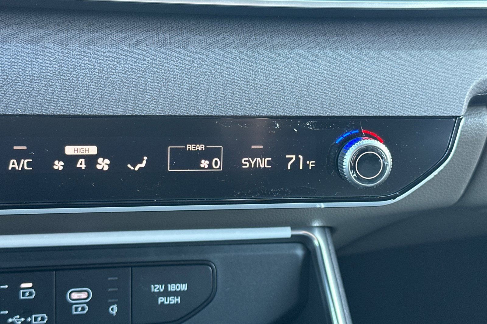 Certified 2026 Kia Carnival EX image 31