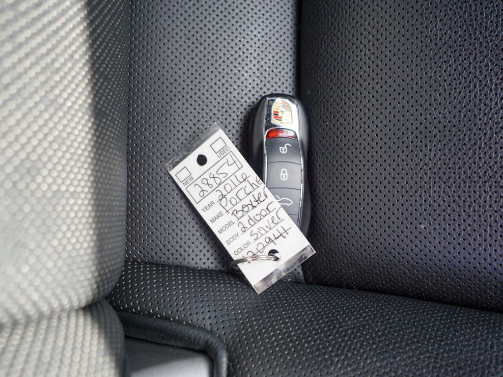 Used 2016 Porsche Boxster image 28