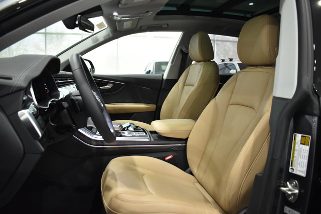 Used 2025 Audi Q8 Premium Plus w/ Premium Plus Package image 29