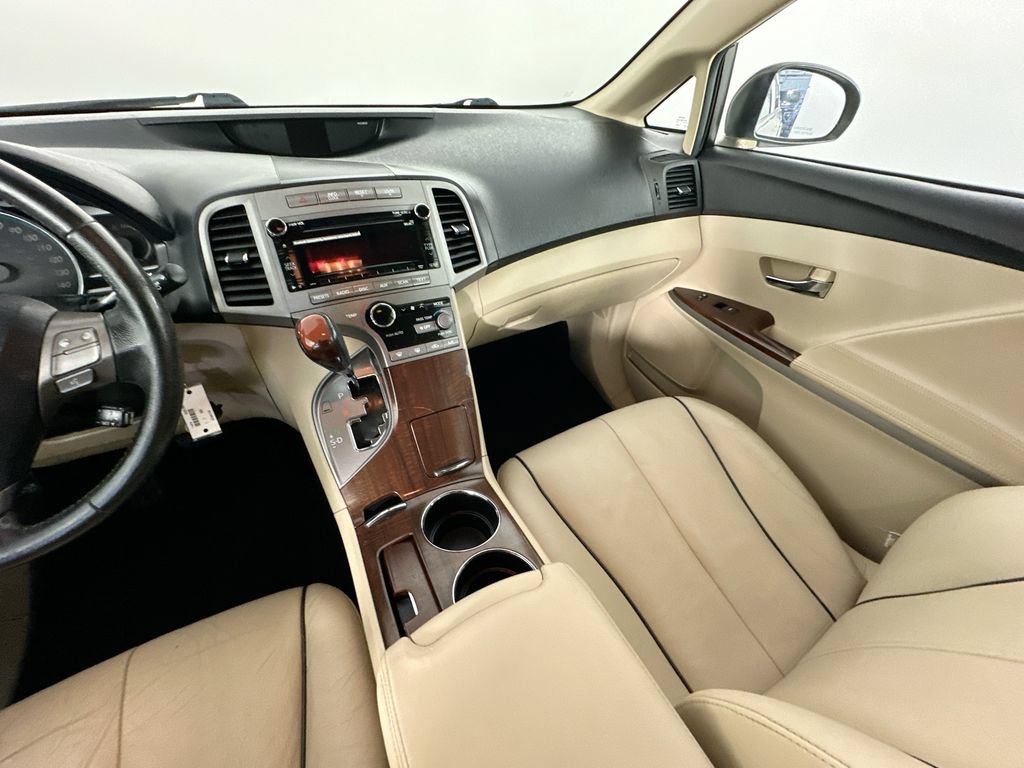 Used 2011 Toyota Venza w/ Leather Pkg FWD image 11