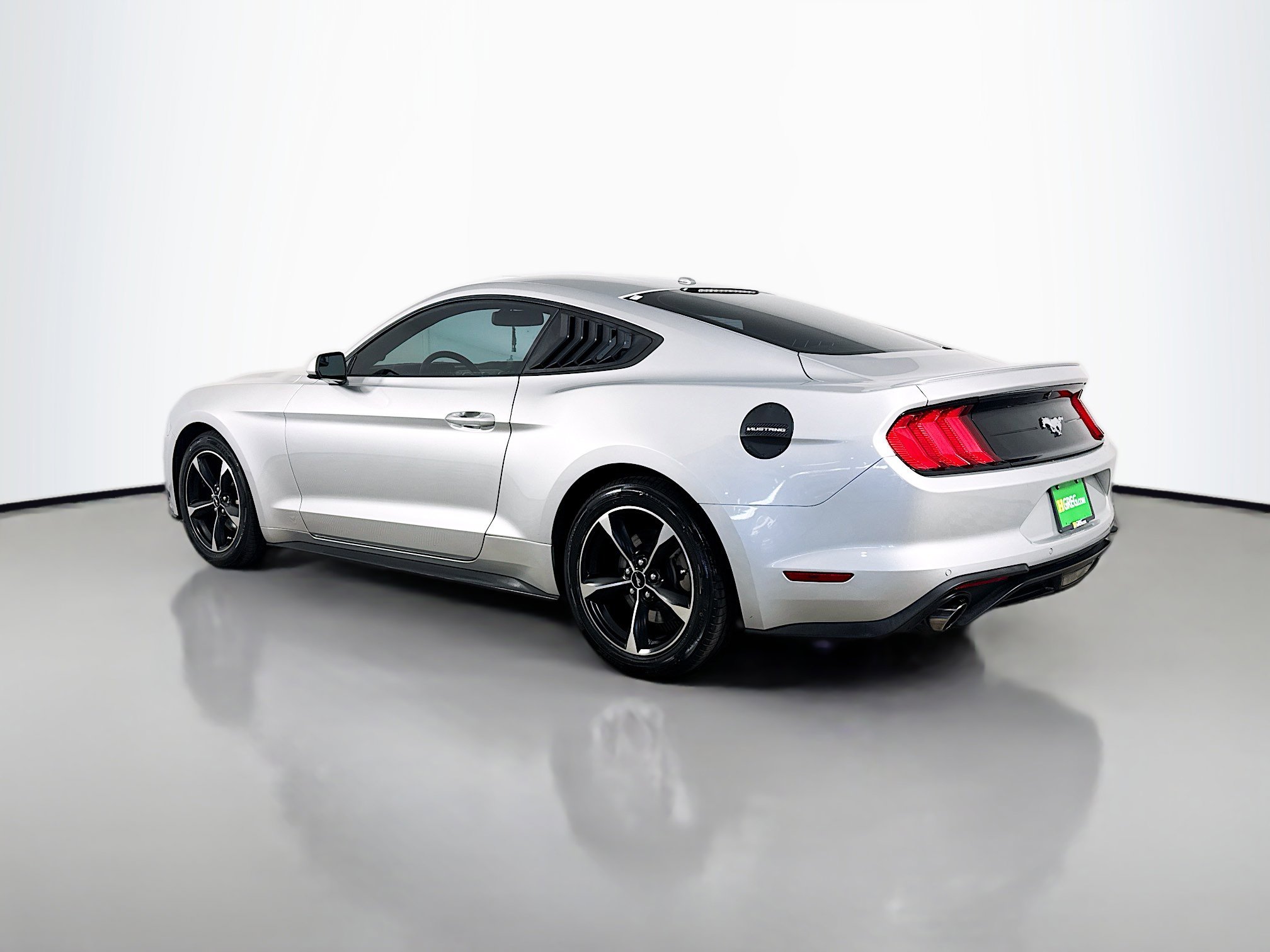 Used 2018 Ford Mustang Coupe w/ Equipment Group 101A image 7