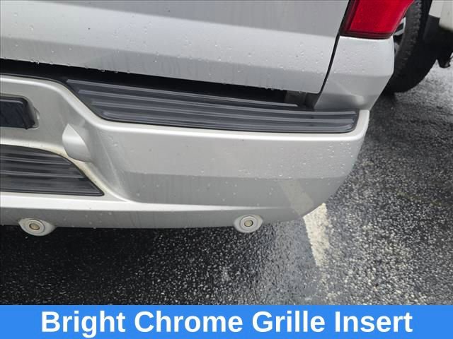 Used 2013 Chevrolet Avalanche LTZ image 25