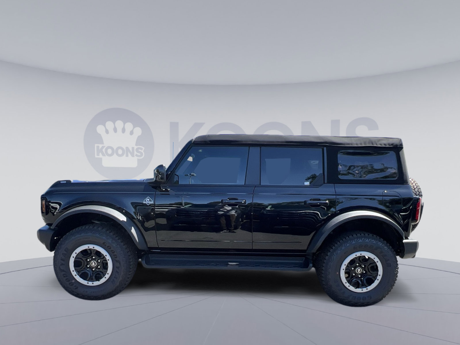 New 2025 Ford Bronco Outer Banks w/ Sasquatch Package AWD/4WD image 7