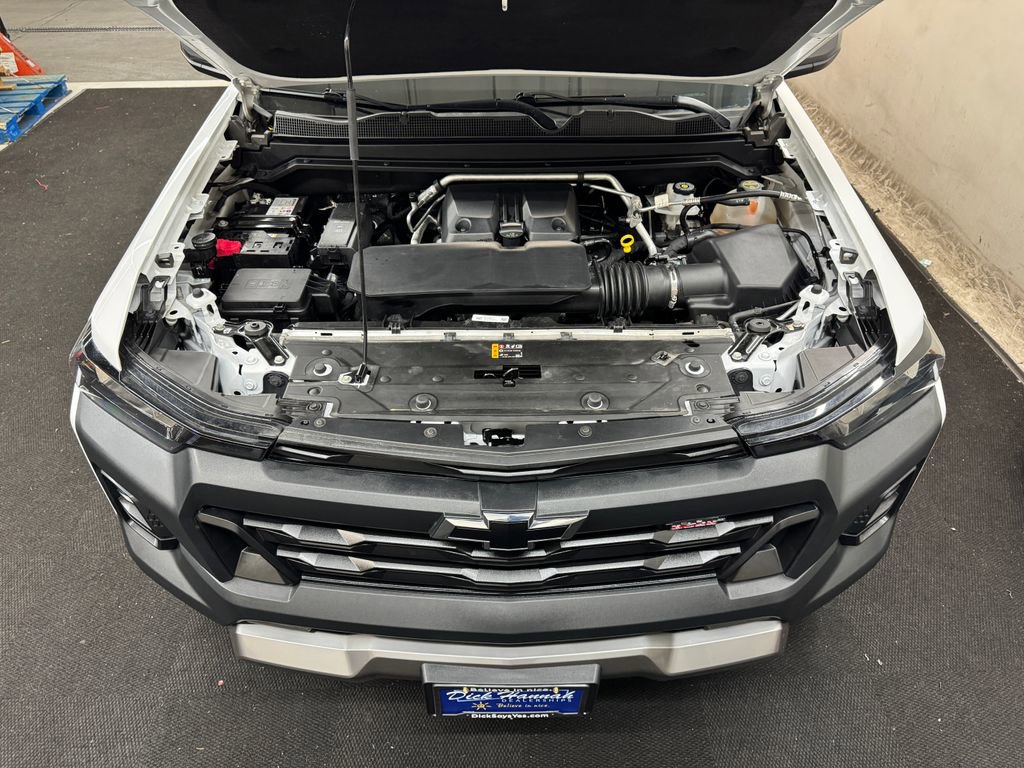 Used 2025 Chevrolet Colorado Trail Boss image 11
