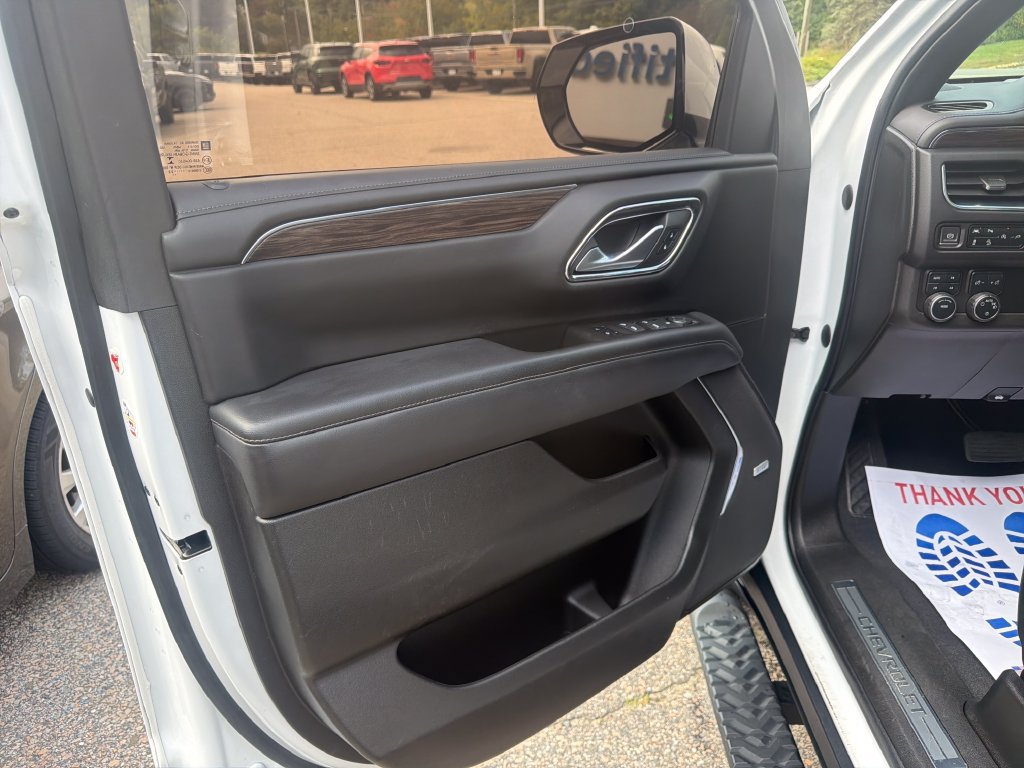 Used 2022 Chevrolet Tahoe Z71 AWD/4WD image 10