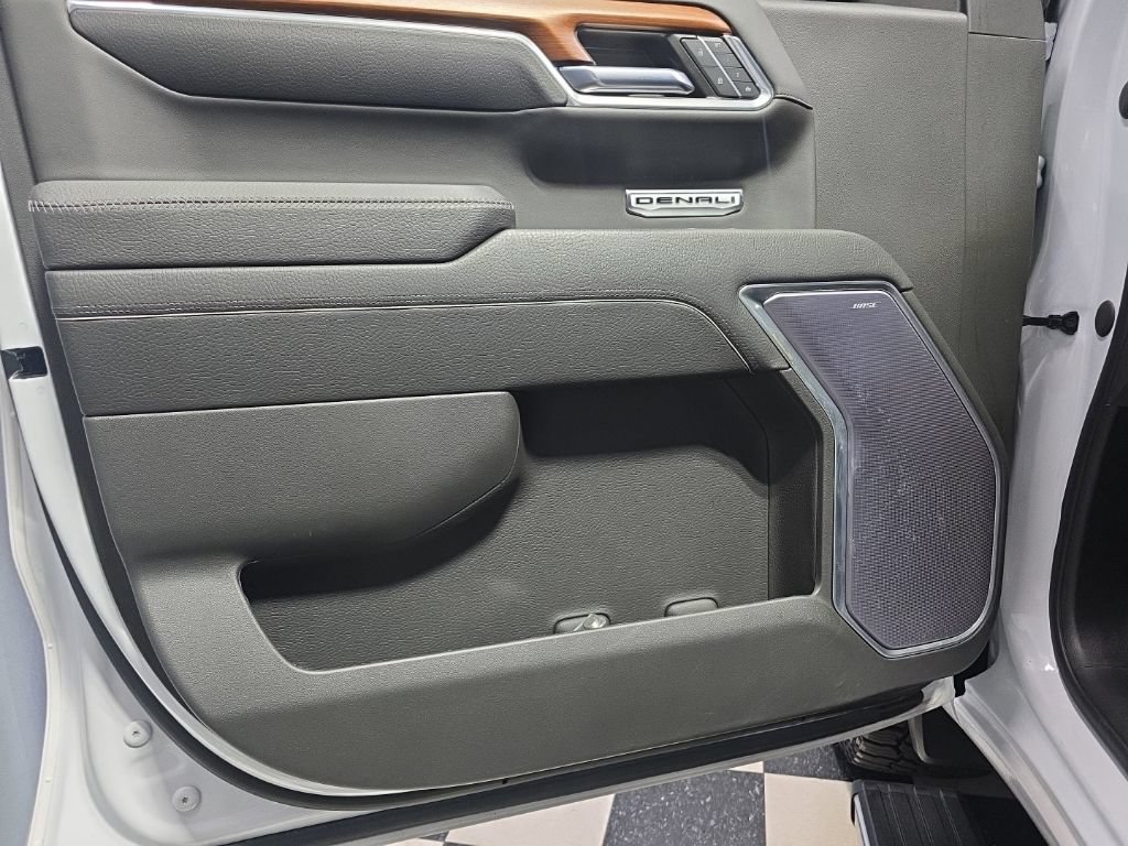 Used 2023 GMC Sierra 1500 Denali AWD/4WD image 19