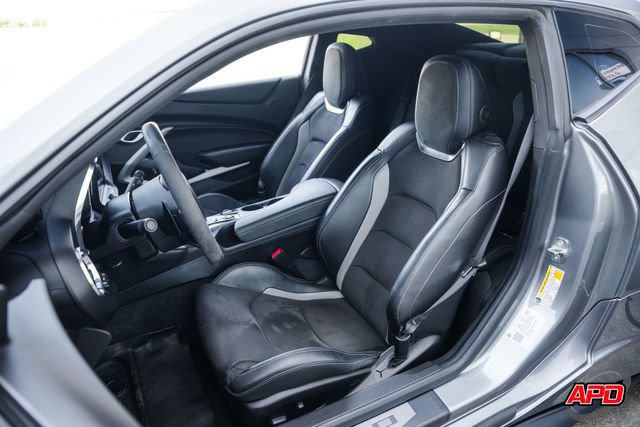 Used 2020 Chevrolet Camaro SS RWD image 6