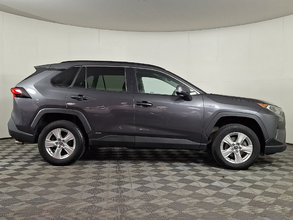 Used 2021 Toyota RAV4 XLE w/ Convenience Package AWD/4WD image 10