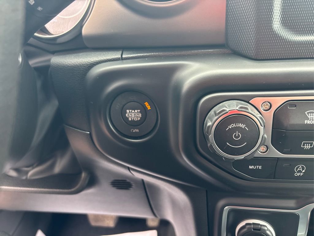 Used 2023 Jeep Gladiator Sport image 29