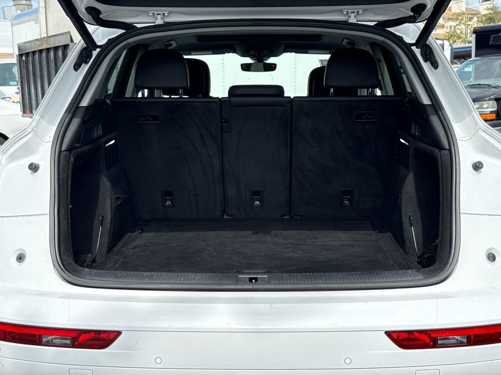 Used 2018 Audi Q5 2.0T Premium Plus w/ Premium Plus Package AWD/4WD image 11