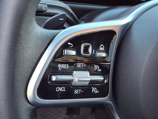 Used 2023 Mercedes-Benz GLB 250 image 9