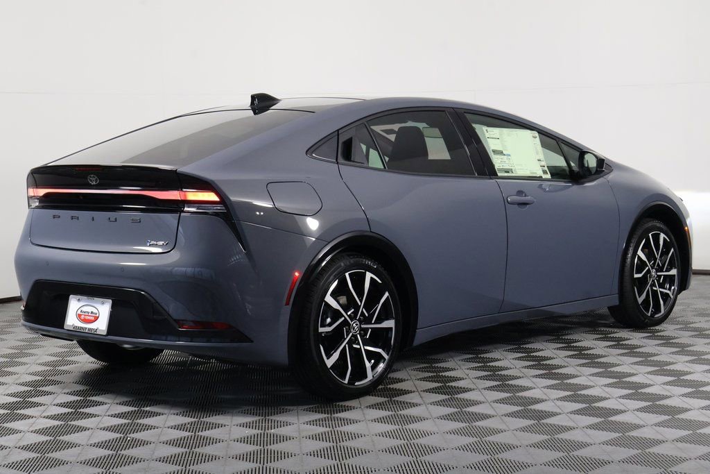New 2026 Toyota Prius Plug-In Hybrid image 2