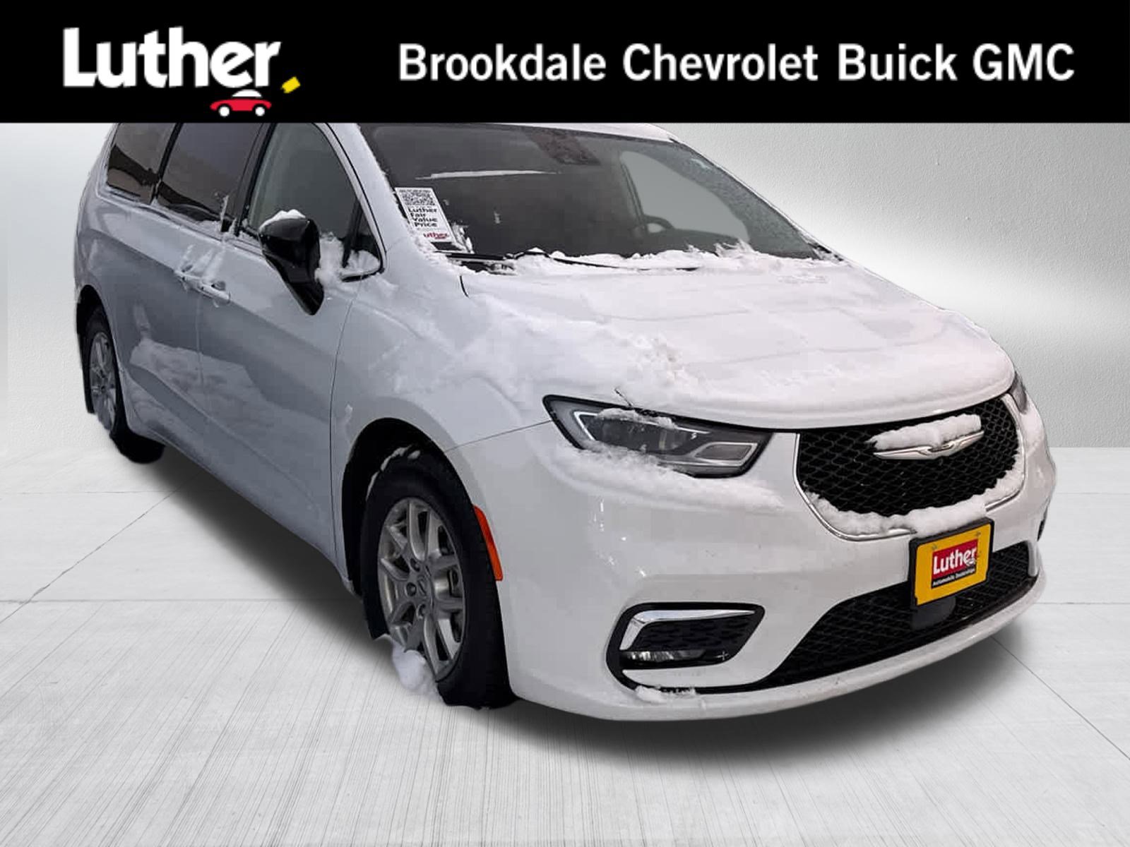 Used 2024 Chrysler Pacifica Touring-L