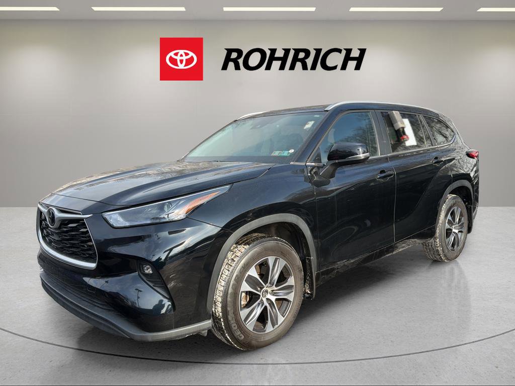 Used 2023 Toyota Highlander XLE