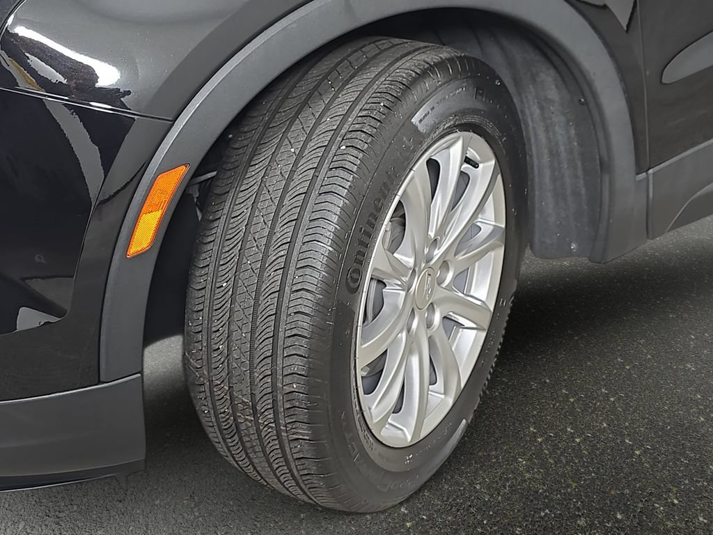 Used 2022 Cadillac XT4 Luxury w/ Cold Weather Package AWD/4WD image 35