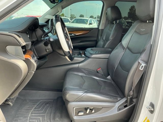 Used 2017 Cadillac Escalade 2WD image 14