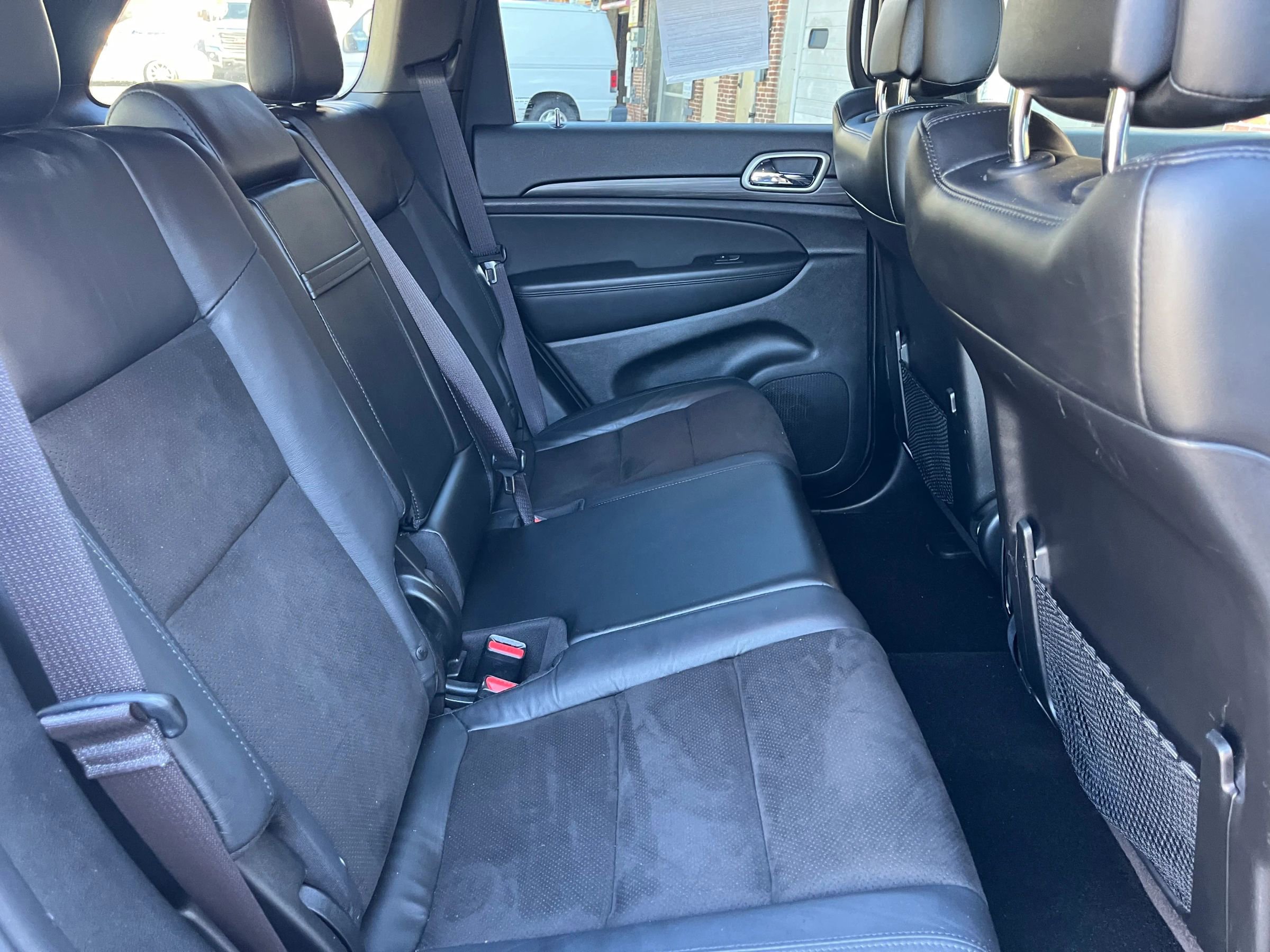 Used 2021 Jeep Grand Cherokee Laredo X image 14