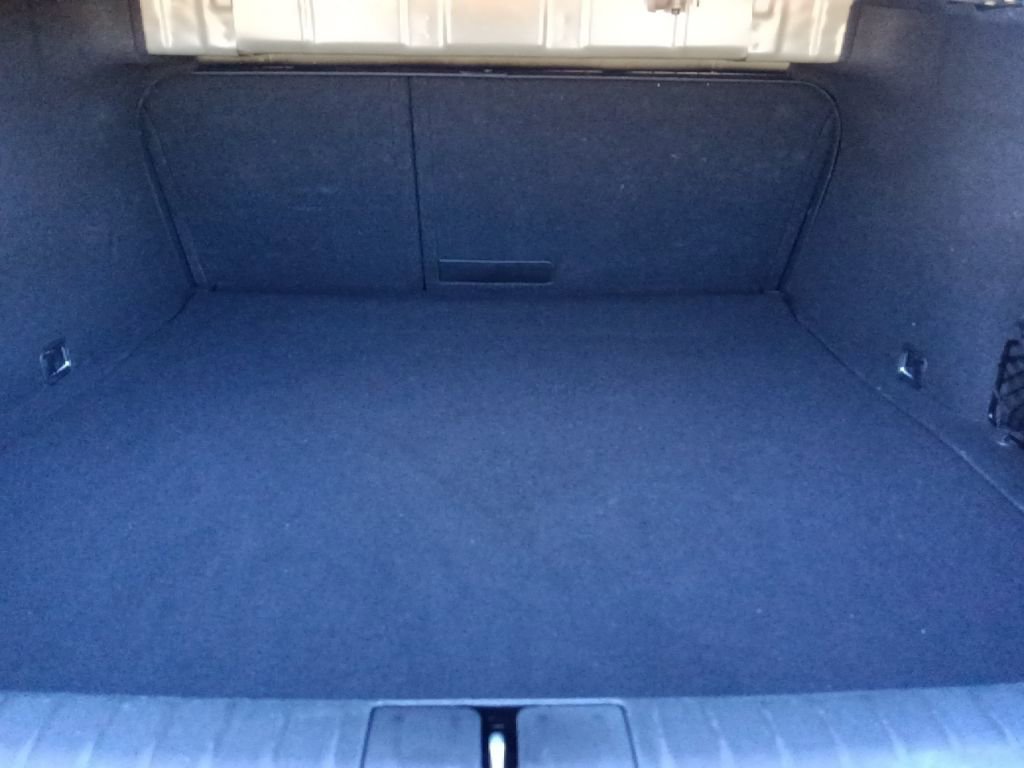 Used 2025 Genesis G70 2.5T image 29