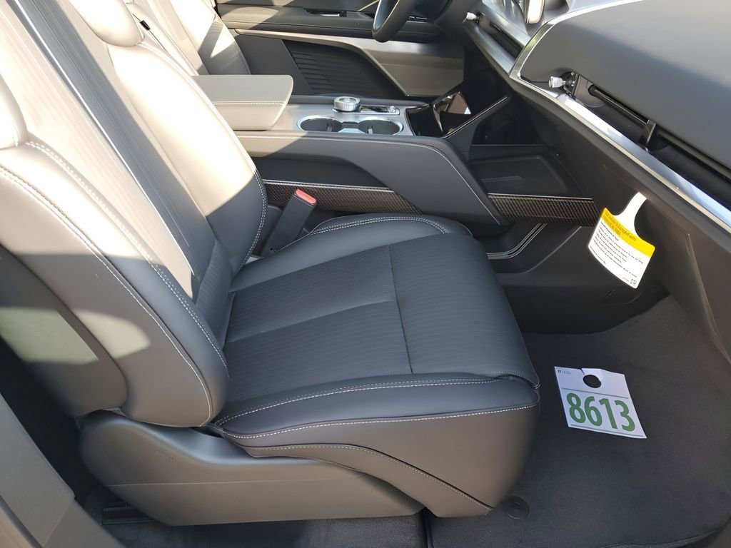 New 2026 Cadillac Vistiq Sport image 16