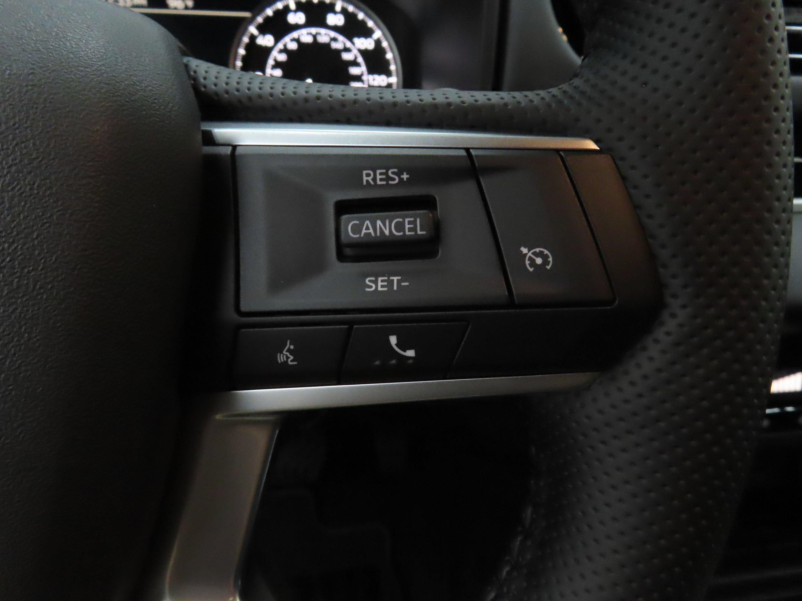 New 2026 Mitsubishi Outlander LE FWD image 14