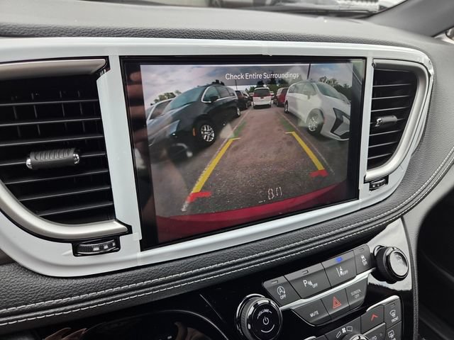 New 2027 Chrysler Pacifica Select FWD image 31