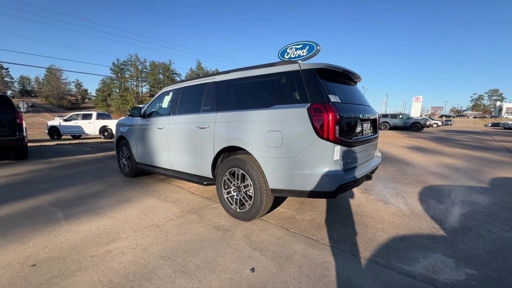 New 2026 Ford Expedition Max Active RWD image 4