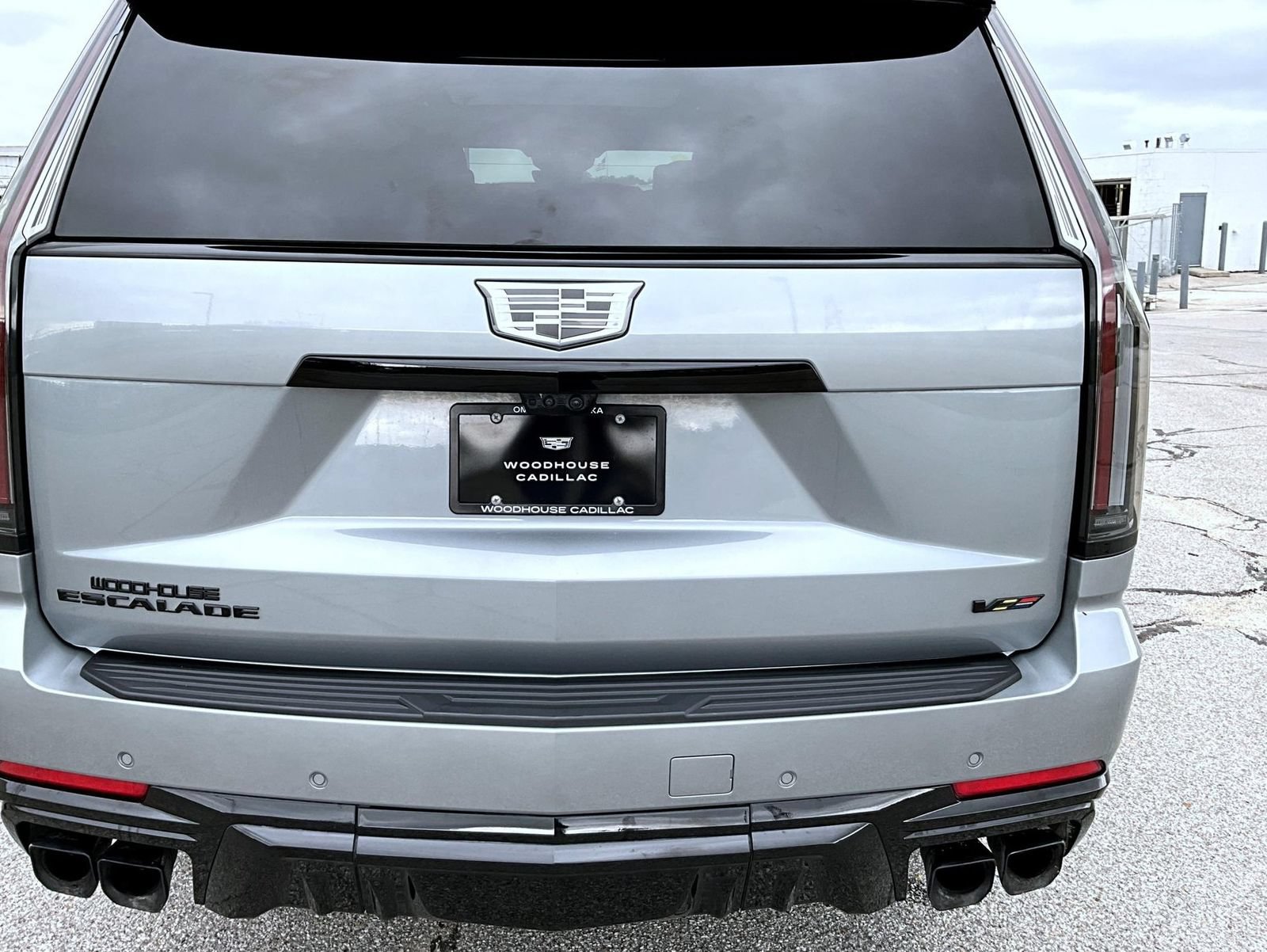 Certified 2025 Cadillac Escalade V w/ LPO, ONYX Package AWD/4WD image 13