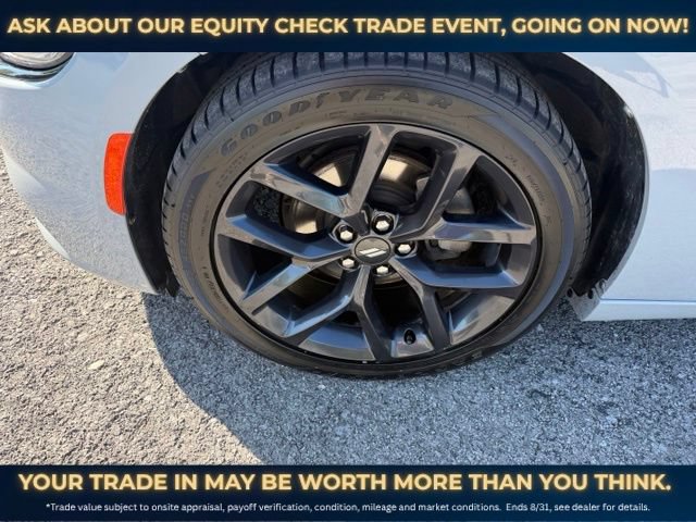 Used 2021 Dodge Charger SXT w/ Blacktop Package RWD image 9