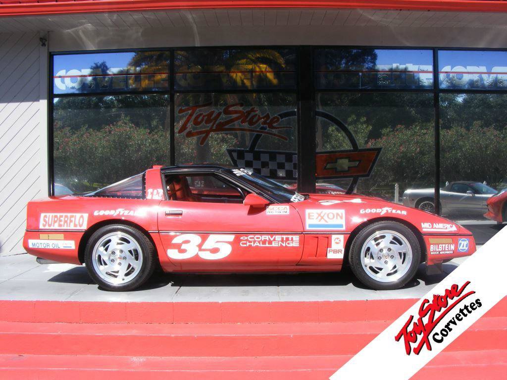 Used 1990 Chevrolet Corvette Coupe image 3