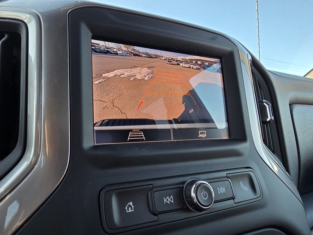 Used 2025 Chevrolet Silverado 2500 Custom w/ Custom Value Package image 17