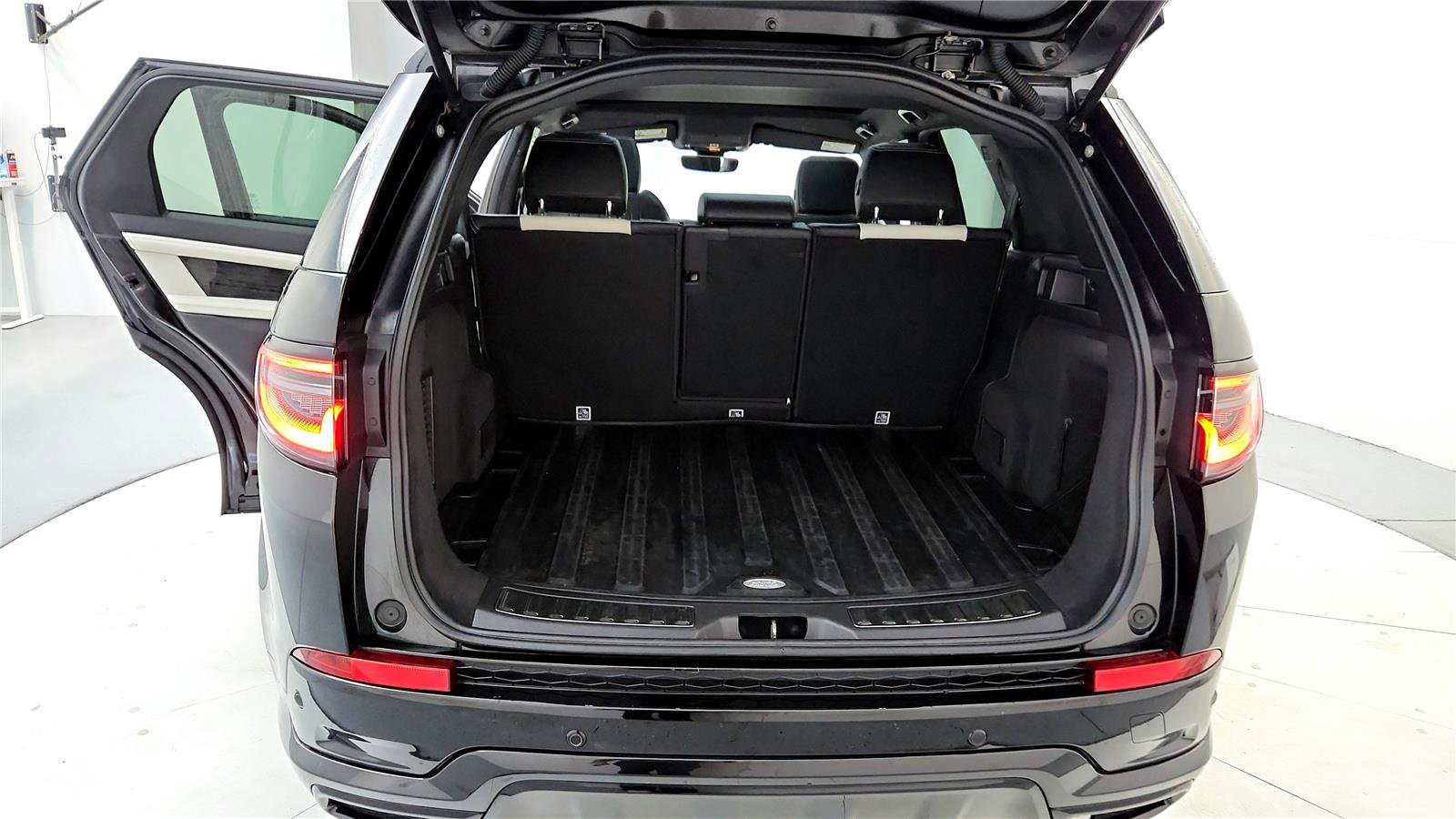 Used 2021 Land Rover Discovery Sport S R-Dynamic image 32