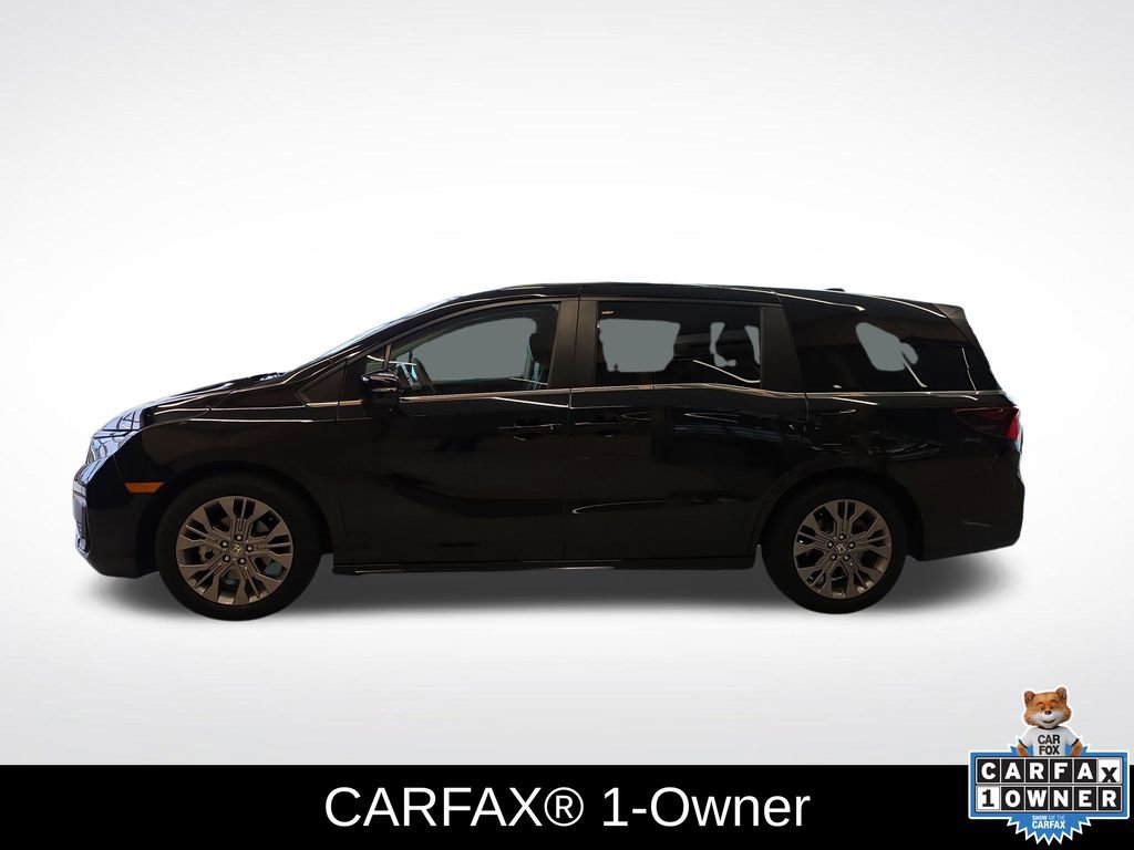 Used 2025 Honda Odyssey Touring image 2