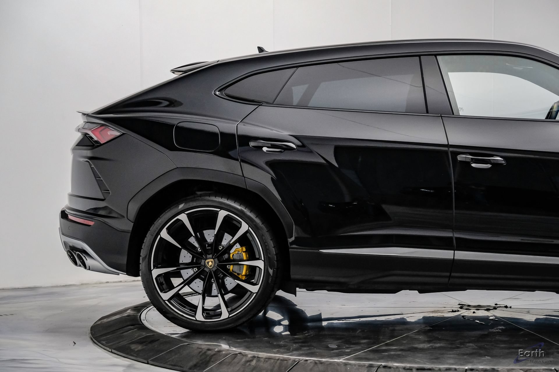 Used 2022 Lamborghini Urus AWD/4WD image 20