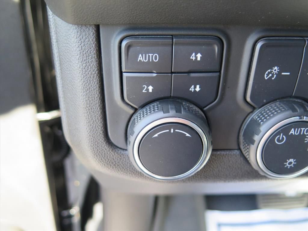 Used 2021 Chevrolet Tahoe Z71 w/ Z71 Signature Package image 15