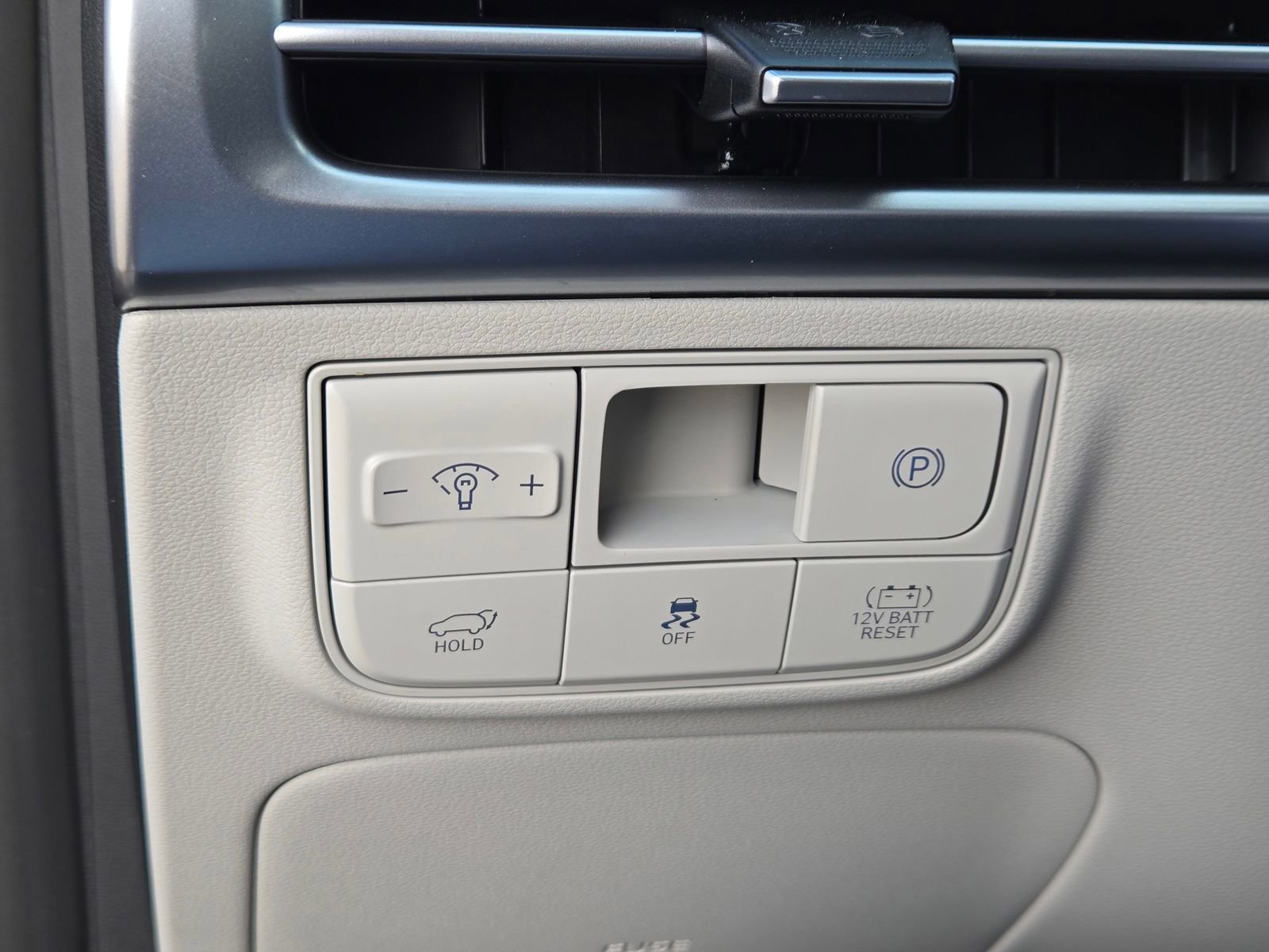 New 2026 Hyundai Tucson Limited image 17