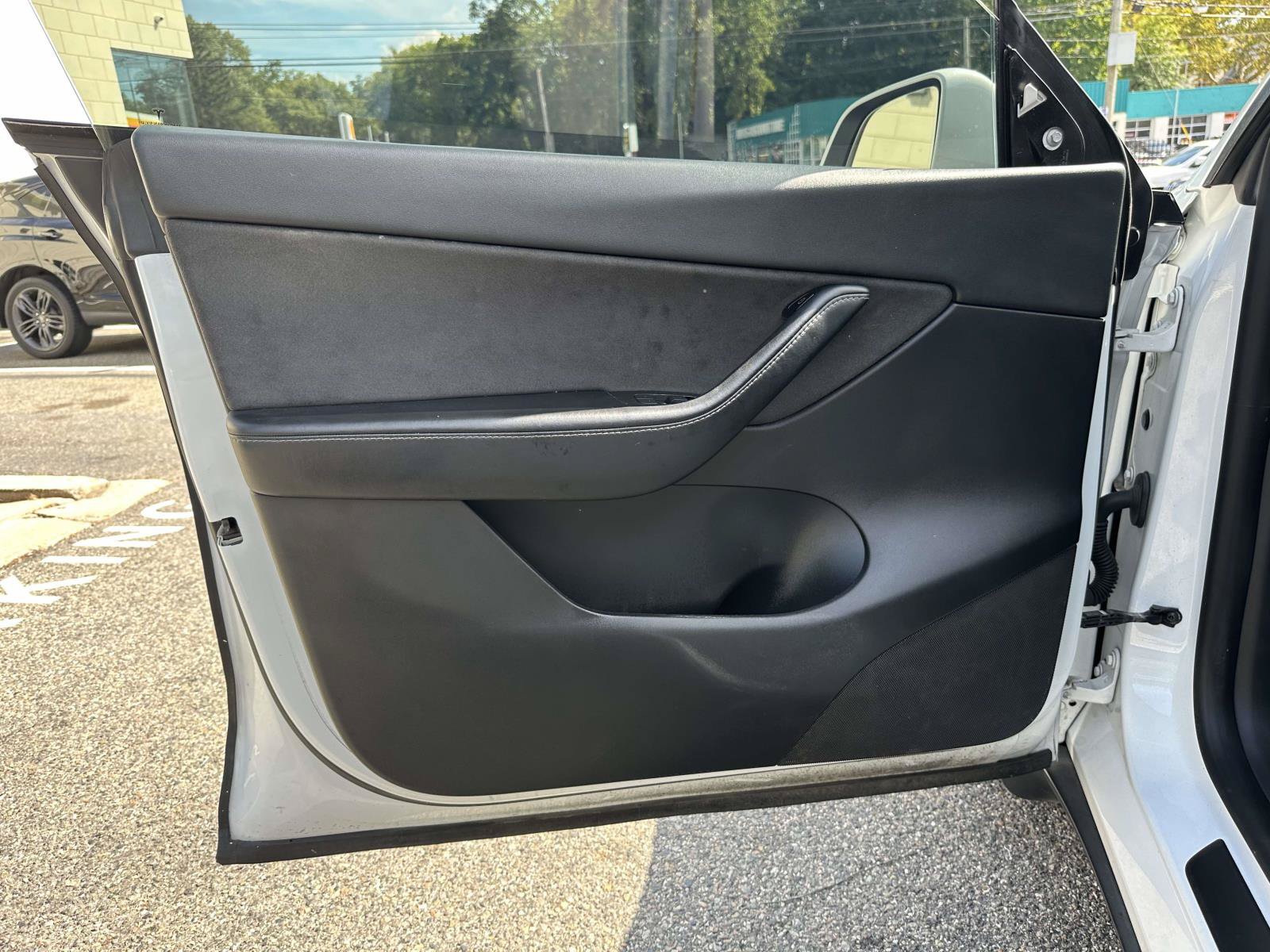 Used 2021 Tesla Model Y Long Range AWD/4WD image 11