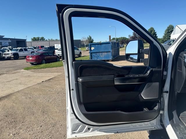 Used 2023 Ford F350 Platinum AWD/4WD image 21