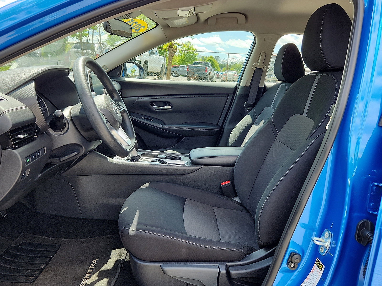 Used 2025 Nissan Sentra SV FWD image 13