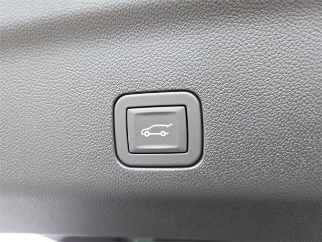 New 2026 Chevrolet Suburban High Country image 9