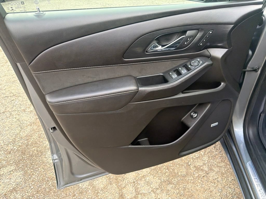 Used 2021 Chevrolet Traverse High Country w/ LPO, Floor Liner Package AWD/4WD image 44